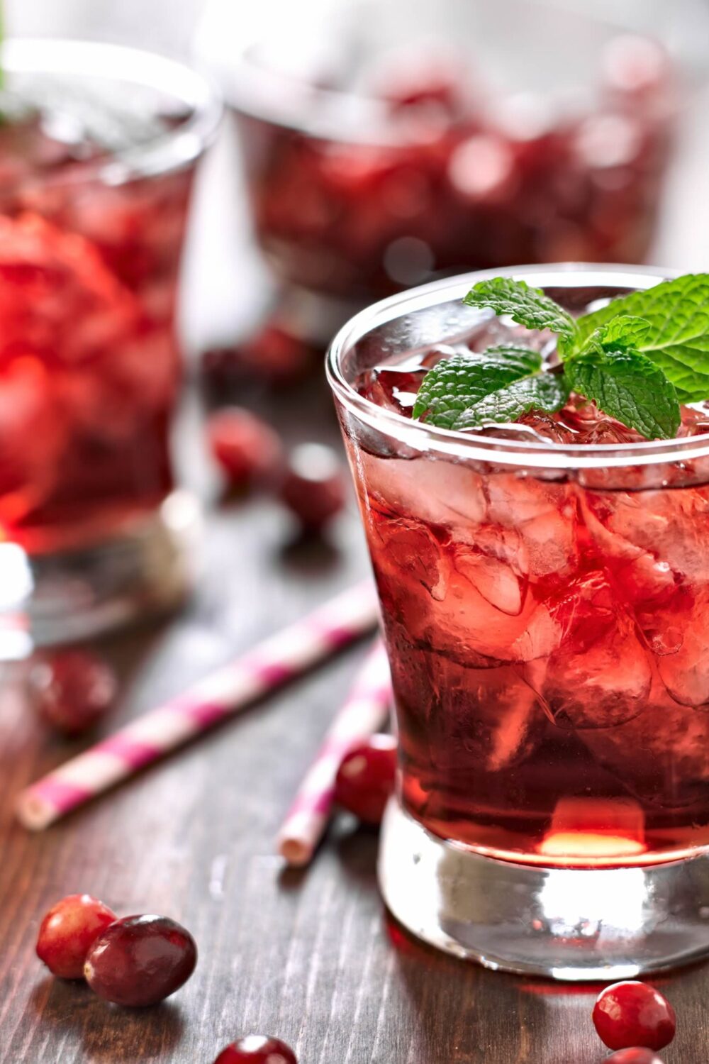 Cranberry cocktail scaled 1